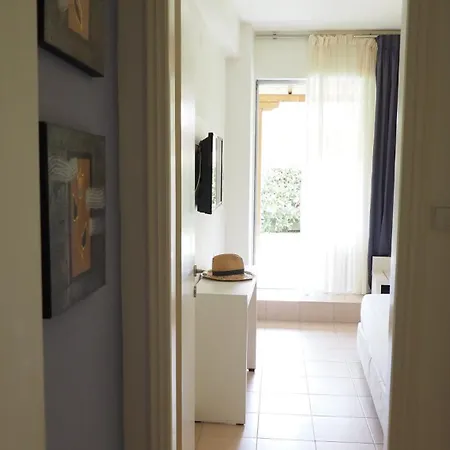 Leonidas Apartments And Suites Μόλα Καλύβα Εξωτερικό φωτογραφία