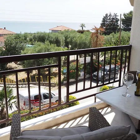 Leonidas Apartments And Suites Μόλα Καλύβα Εξωτερικό φωτογραφία