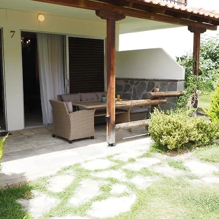 Leonidas Apartments And Suites Μόλα Καλύβα Εξωτερικό φωτογραφία