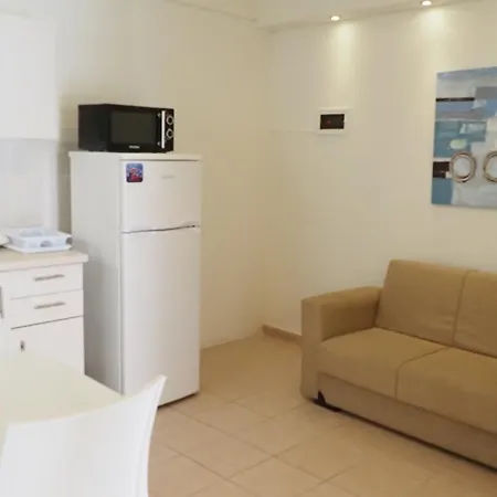 Leonidas Apartments And Suites Μόλα Καλύβα Εξωτερικό φωτογραφία