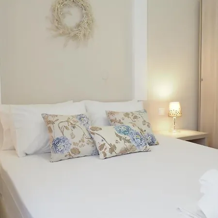 Leonidas Apartments And Suites Μόλα Καλύβα Εξωτερικό φωτογραφία