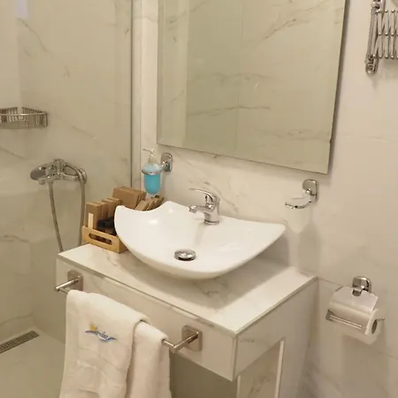 Leonidas Apartments And Suites Μόλα Καλύβα Εξωτερικό φωτογραφία