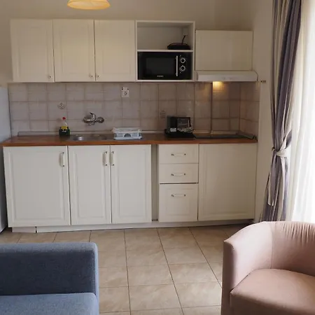 Leonidas Apartments And Suites Μόλα Καλύβα Εξωτερικό φωτογραφία