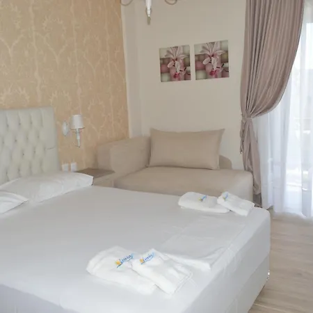 Leonidas Apartments And Suites Μόλα Καλύβα Εξωτερικό φωτογραφία